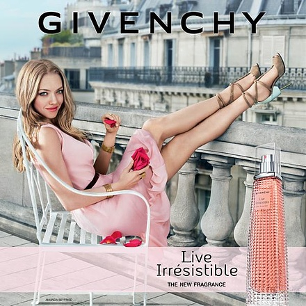 Аманда Сейфрид в рекламе нового парфюма от Givenchy