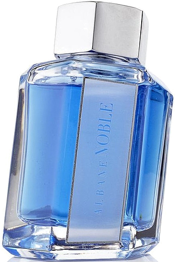 Albane Noble Avenue Montaigne