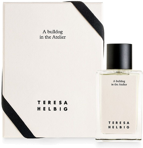 Teresa Helbig A bulldog in the Atelier