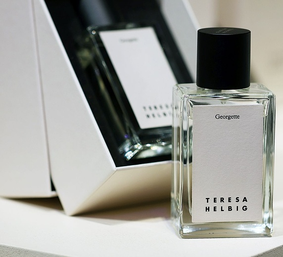 Teresa Helbig Georgette