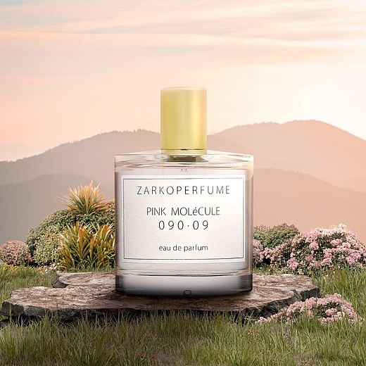 Zarkoperfume PINK MOLeCULE 090.09