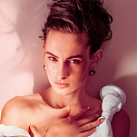 Бренд Bottega Veneta представил роскошный шипровый аромат для женщин