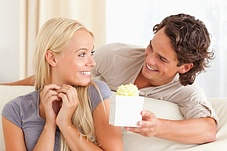 Подарок для девушки ко Дню Всех Влюбленных.